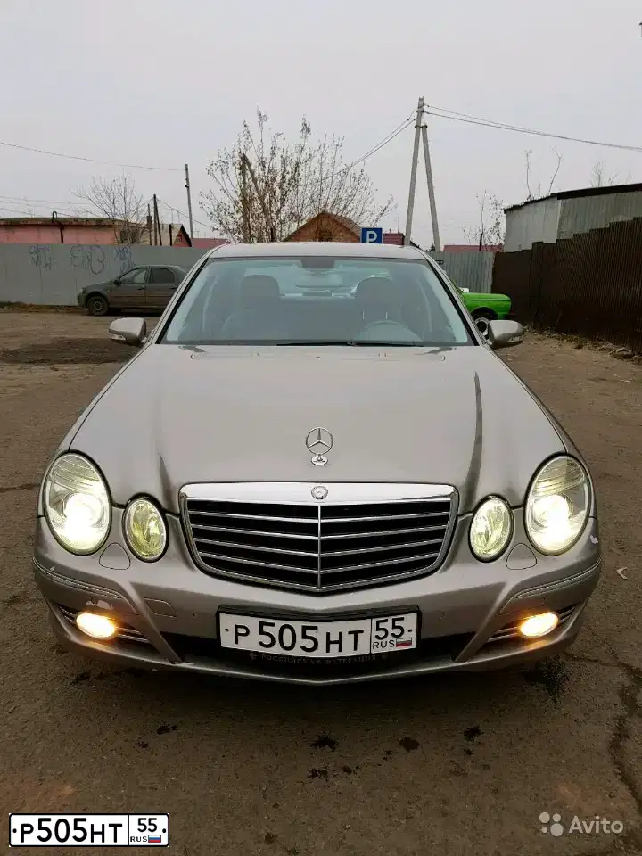 Фото автомобиля MAZDA A 3, 2005 — госномер У499КК72. Цвет: Красный