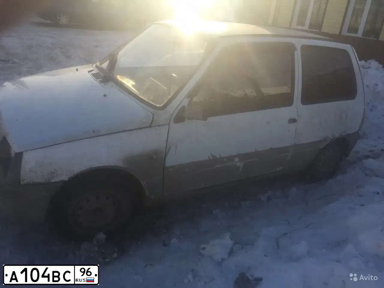 Фото автомобиля SEAZ OKA, 2003 — госномер А104ВС96. Цвет: БЕЛЫЙ