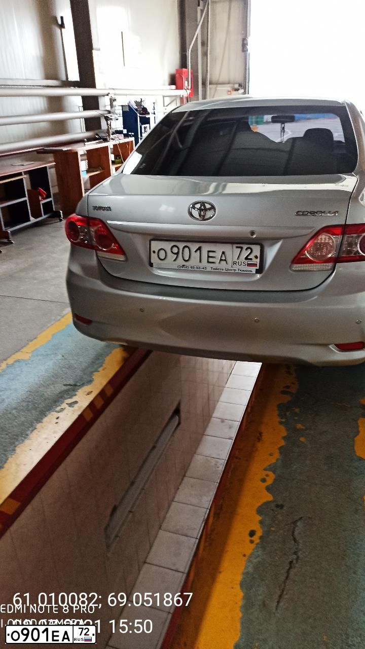 Фото автомобиля TOYOTA COROLLA, 2012 — госномер Х142ЕМ196