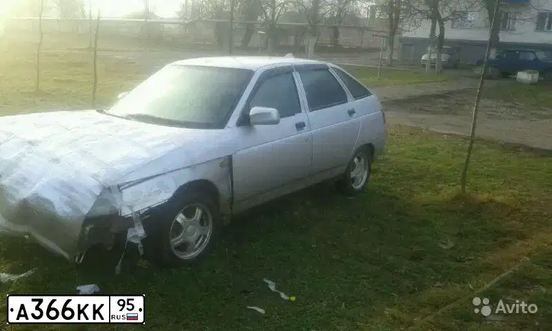 Фото автомобиля LADA 2112 LADA, 2007 — госномер А366КК95. Цвет: СВЕТЛО-СЕРЕБРИСТЫЙ МЕТАЛЛ
