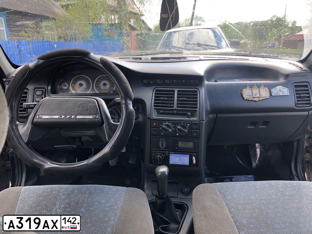 Фото автомобиля LADA 2110, 2006 — госномер У761НТ142. Цвет: ГРАФИТОВЫЙ МЕТАЛЛИК