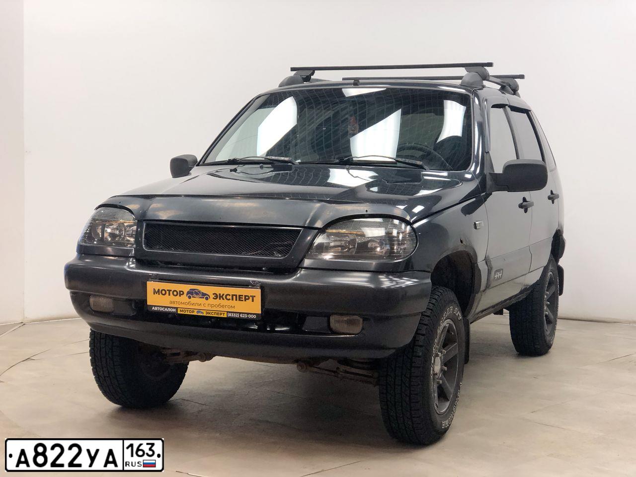 Фото автомобиля CHEVROLET NIVA, 2008 — госномер Т749МВ163. Цвет: Черно-синий металлик