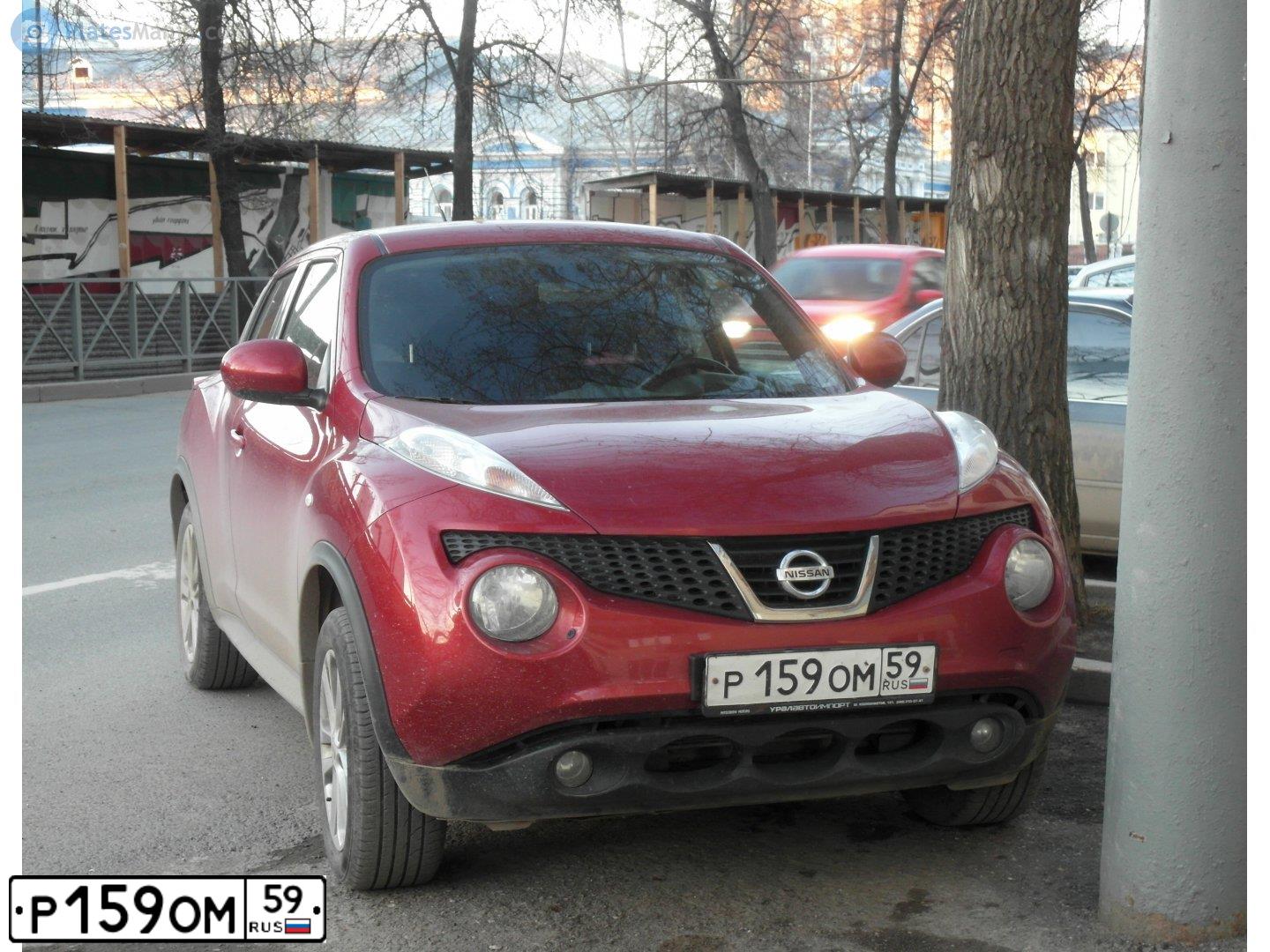 Фото автомобиля NISSAN JUKE, 2013 — госномер Р159ОМ159. Цвет: КРАСНЫЙ