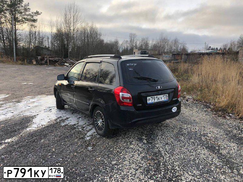Фото автомобиля LADA 2194 KALINA, 2014 — госномер Н735ВО10. Цвет: Сине-Черный