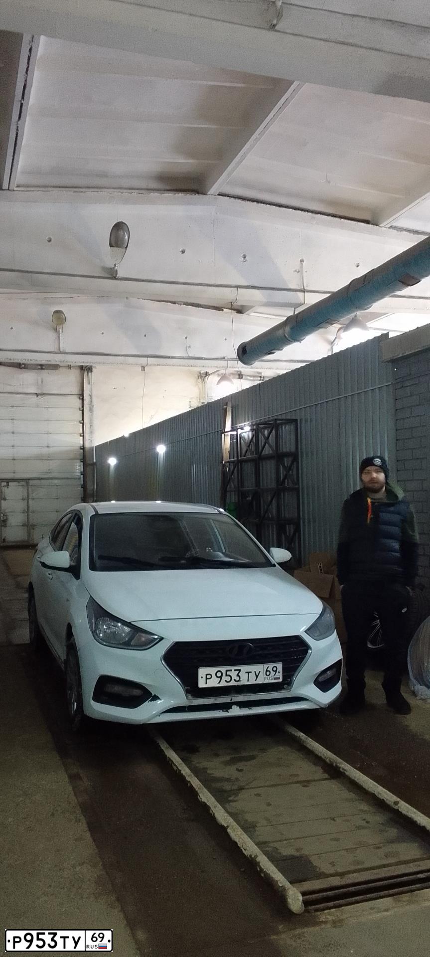 Фото автомобиля HYUNDAI SOLARIS, 2019 — госномер Р526УУ152. Цвет: Белый