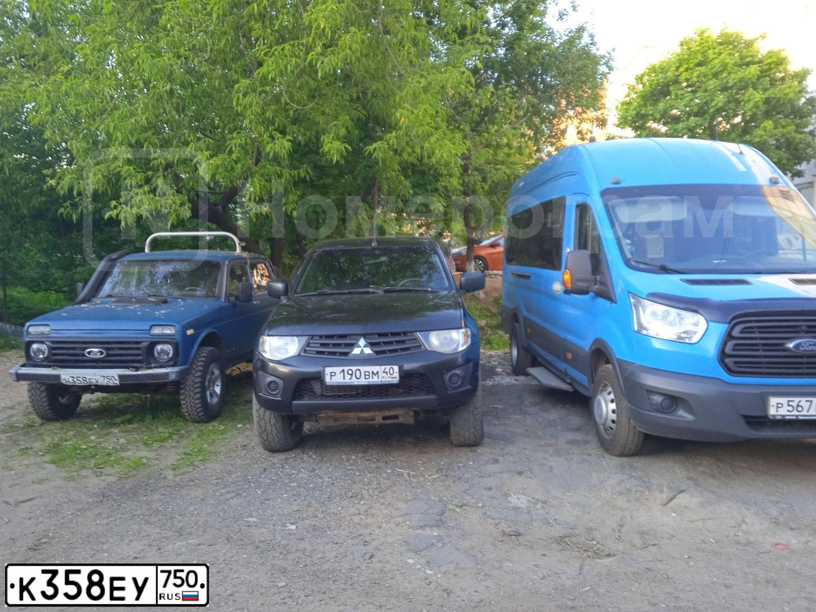 Фото автомобиля RENAULT MEGANE, 2013 — госномер К358ЕУ750. Цвет: Белый