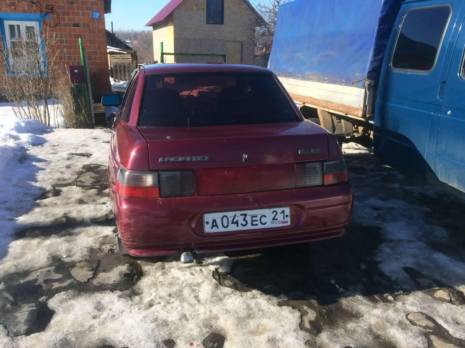 Фото автомобиля LADA 2110 LADA, 2004 — госномер А043ЕС21. Цвет: ГРАНАТОВЫЙ