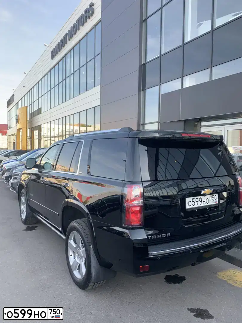 Фото автомобиля CHEVROLET TAHOE, 2016 — госномер Р339ВР27