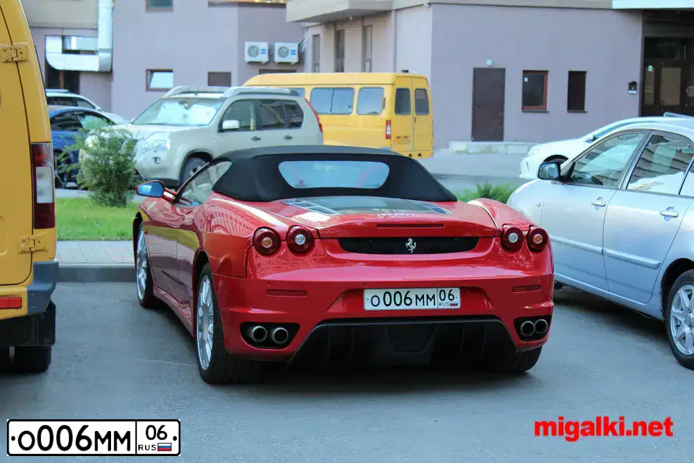 Фото автомобиля FERRARI F 430, 2008 — госномер О006ММ06. Цвет: КРАСНЫЙ