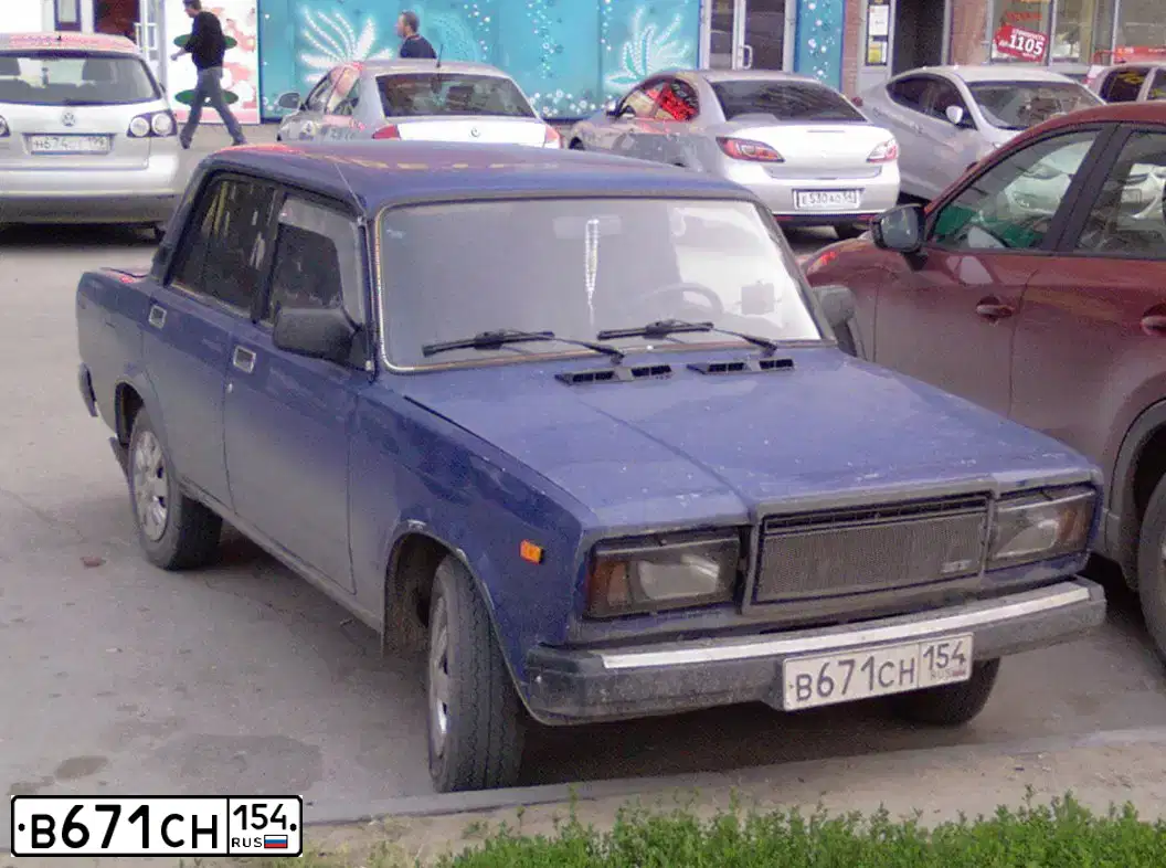 Фото автомобиля LADA 2107, 1999 — госномер К074ЕУ196. Цвет: синий