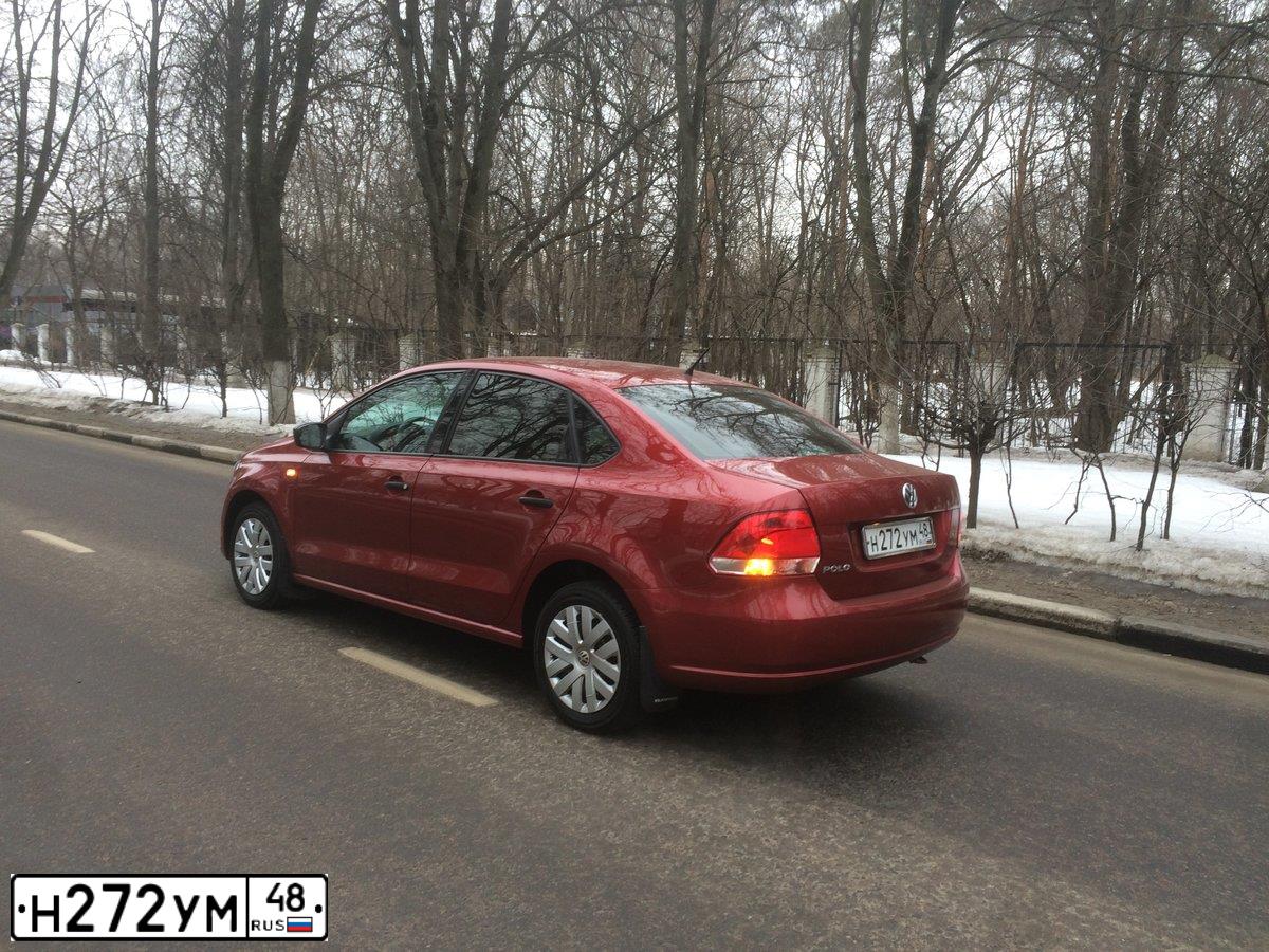 Фото автомобиля VOLKSWAGEN POLO, 2012 — госномер Р290ОО68. Цвет: ВИШНЕВО-КРАСНЫЙ