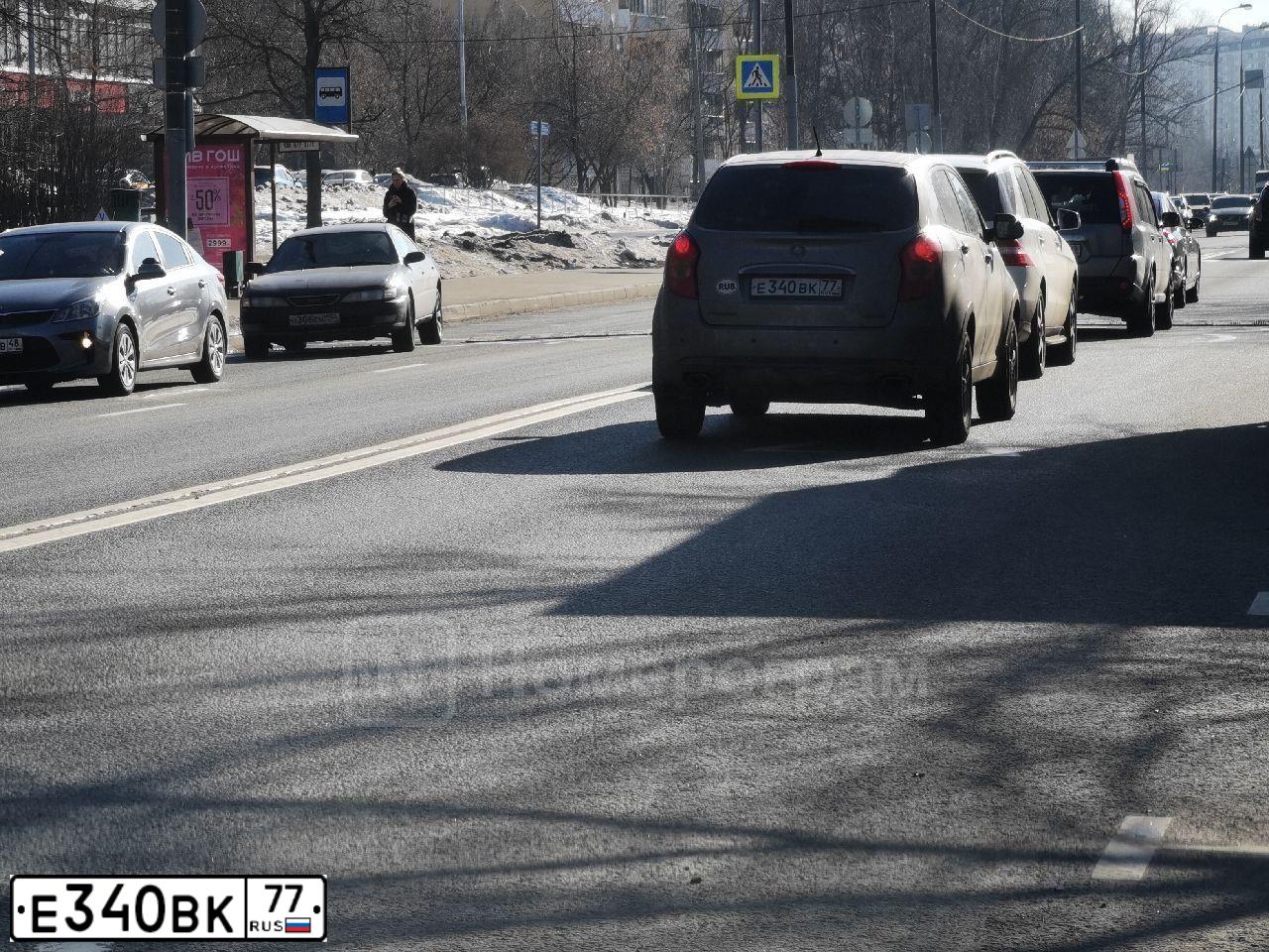 Фото автомобиля LADA 2106 LADA, 1993 — госномер Е340ВК77. Цвет: БЕЛЫЙ