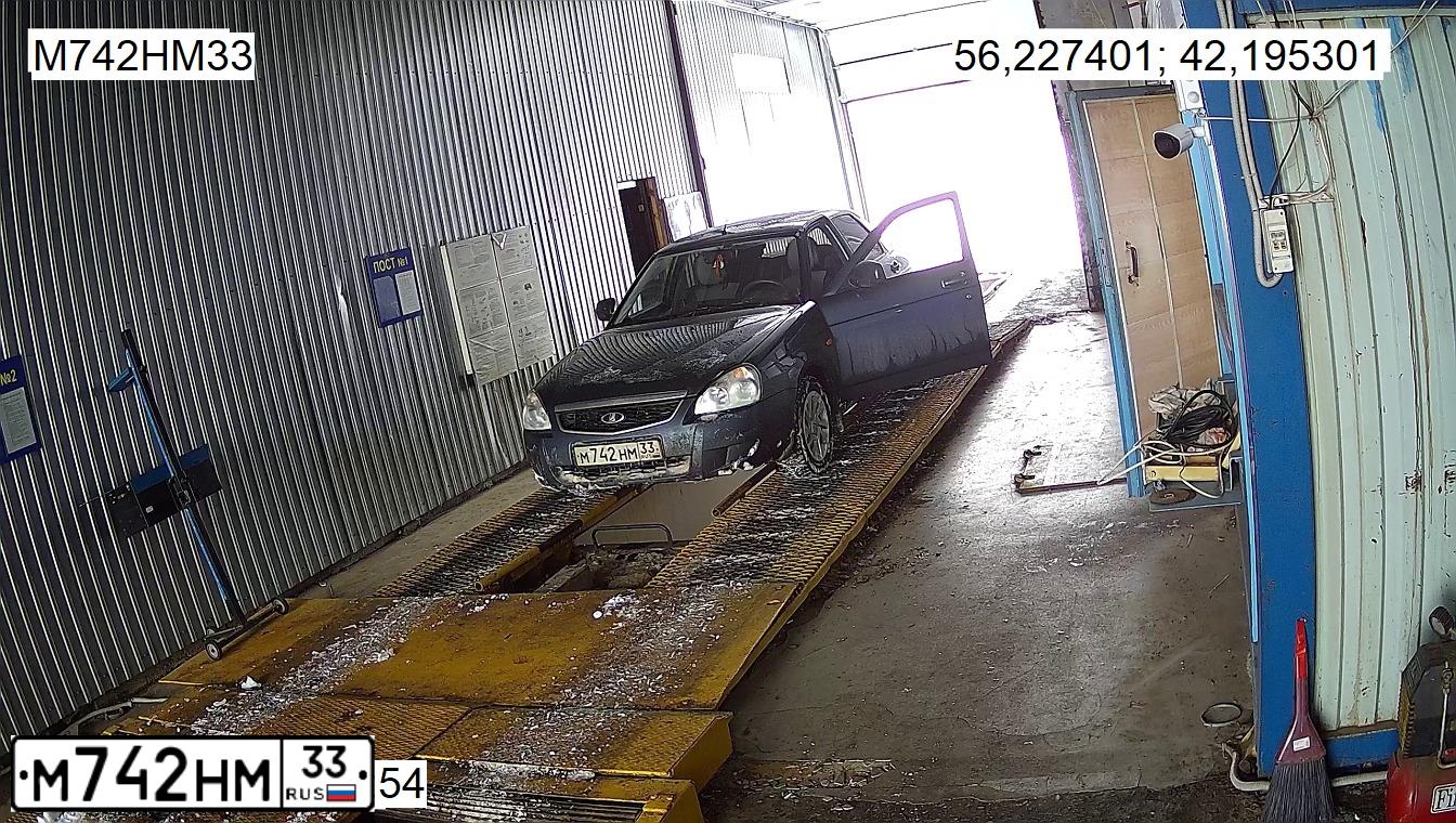 Фото автомобиля LADA 2170 PRIORA, 2014 — госномер М742НМ33. Цвет: Серо-Синий