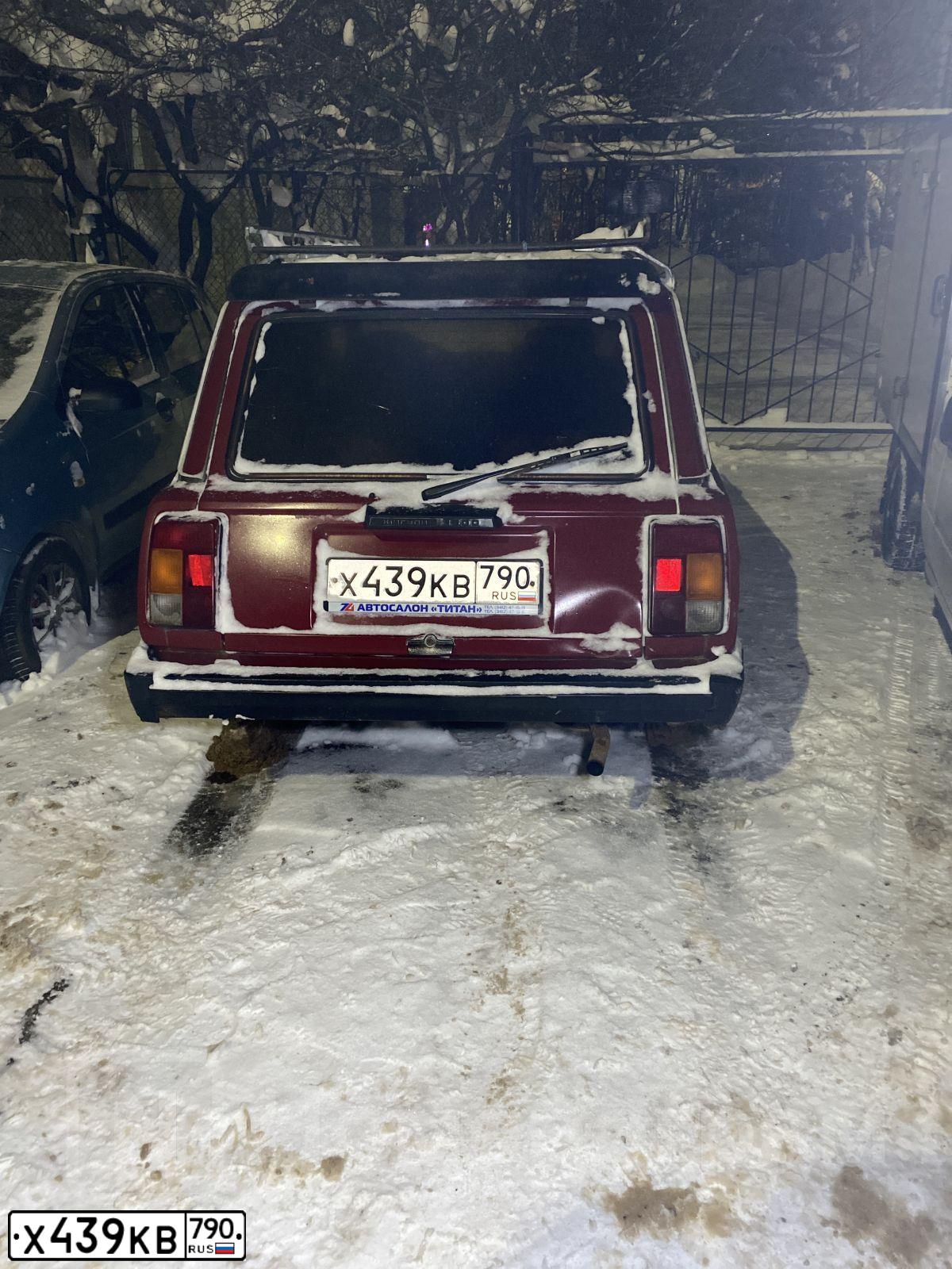 Фото автомобиля LADA 2104, 1996 — госномер В730ВО550. Цвет: Красный
