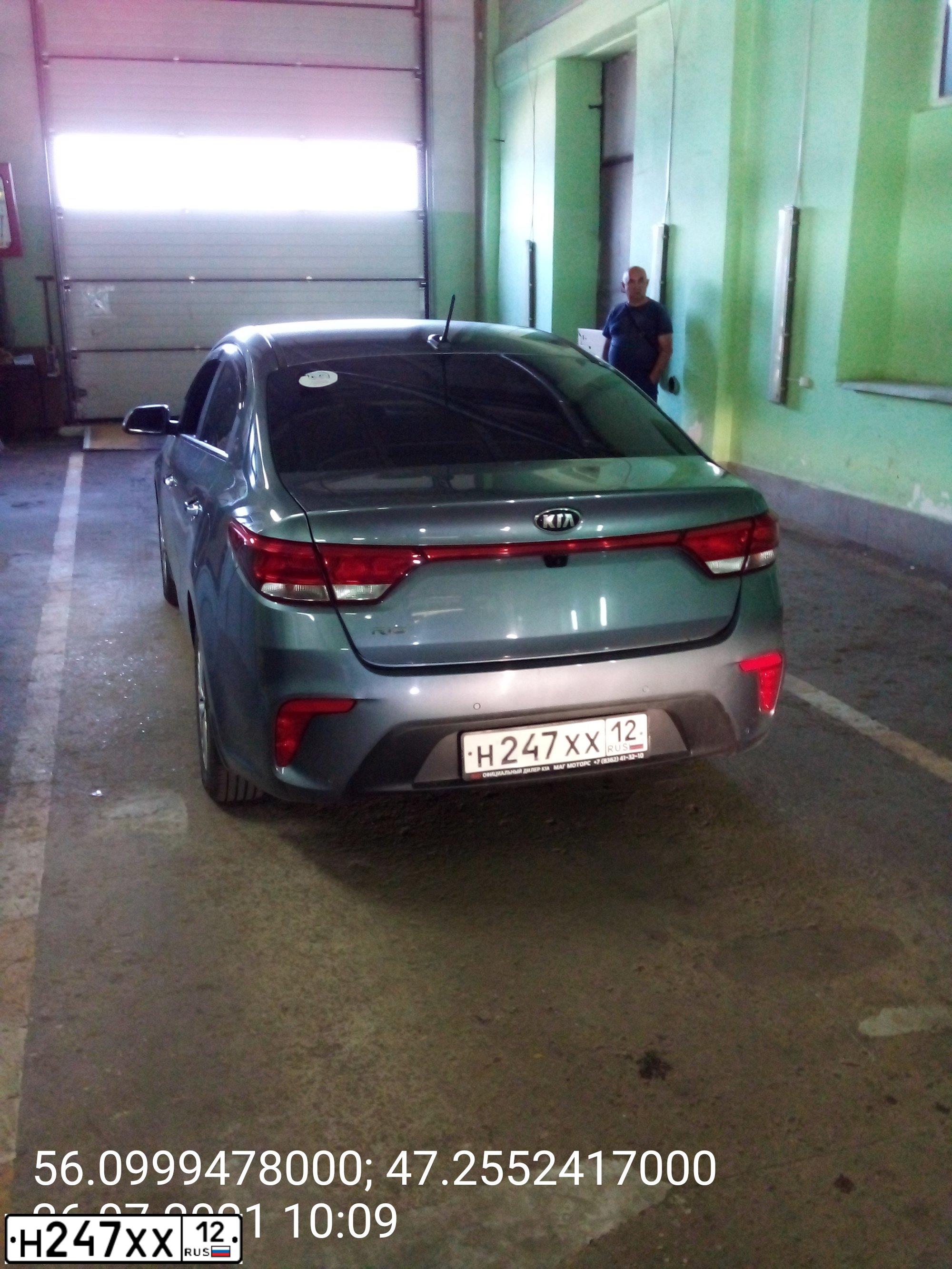 Фото автомобиля KIA RIO, 2018 — госномер К488УУ21. Цвет: Серый