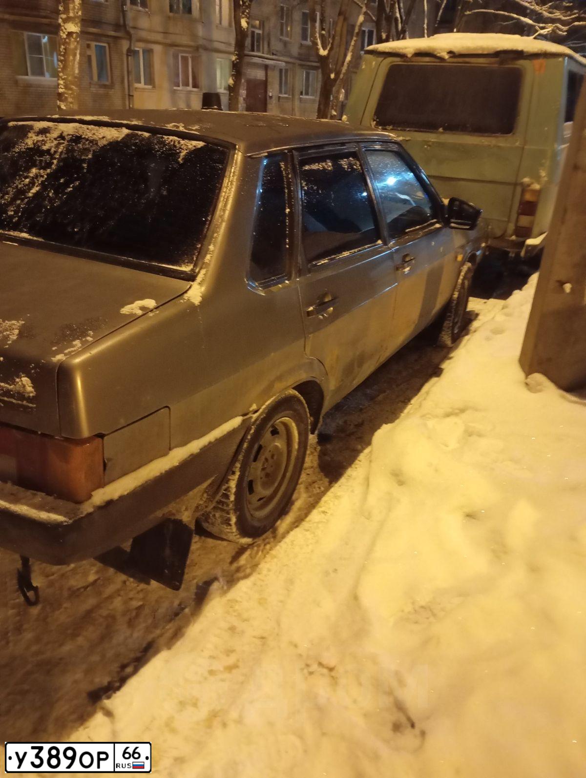 Фото автомобиля LADA 2109 SAMARA, 1994 — госномер М685УЕ67. Цвет: ТЕМНО-СЕРЫЙ