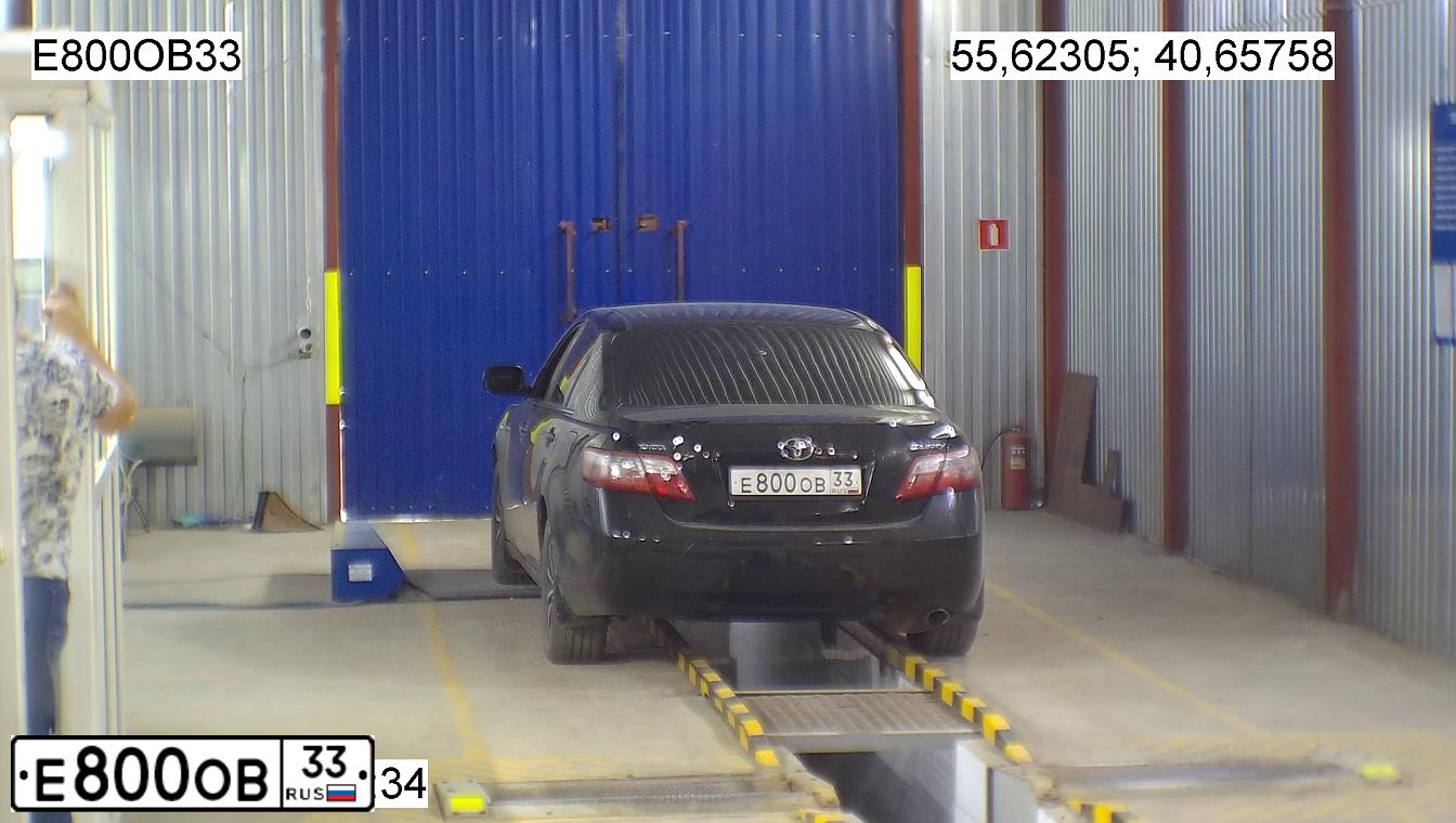 Фото автомобиля TOYOTA CAMRY, 2007 — госномер Е800ОВ33. Цвет: ЧЕРНЫЙ