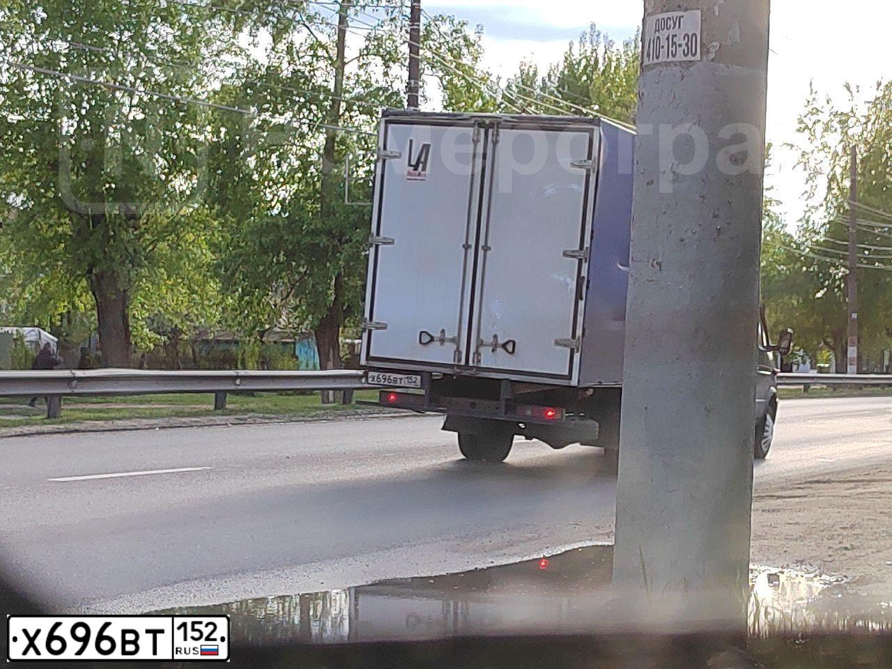 Фото автомобиля GAZ 3302 GAZEL, 2007 — госномер Х696ВТ152. Цвет: синий