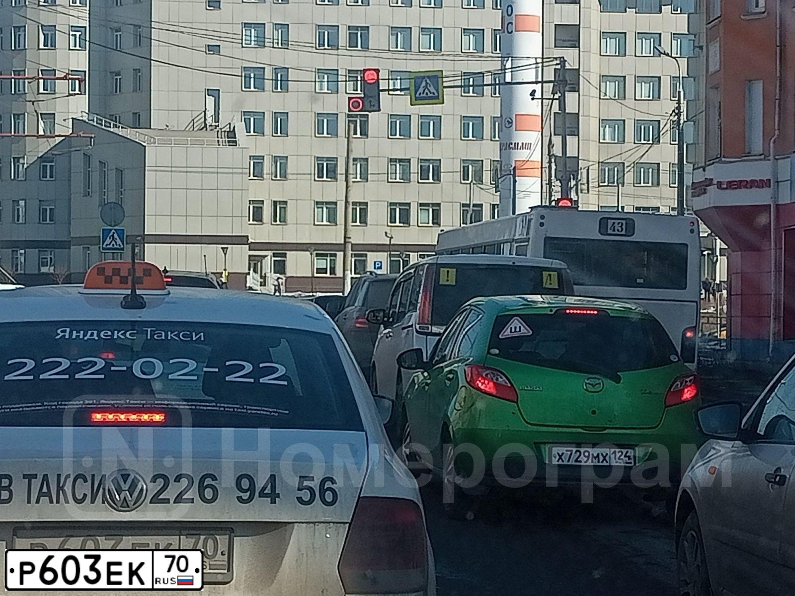 Фото автомобиля VOLKSWAGEN POLO, 2020 — госномер Р907ОМ70. Цвет: Белый