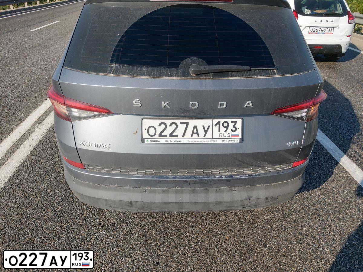 Фото автомобиля SKODA KODIAQ, 2021 — госномер С710ОТ198. Цвет: СЕРЫЙ