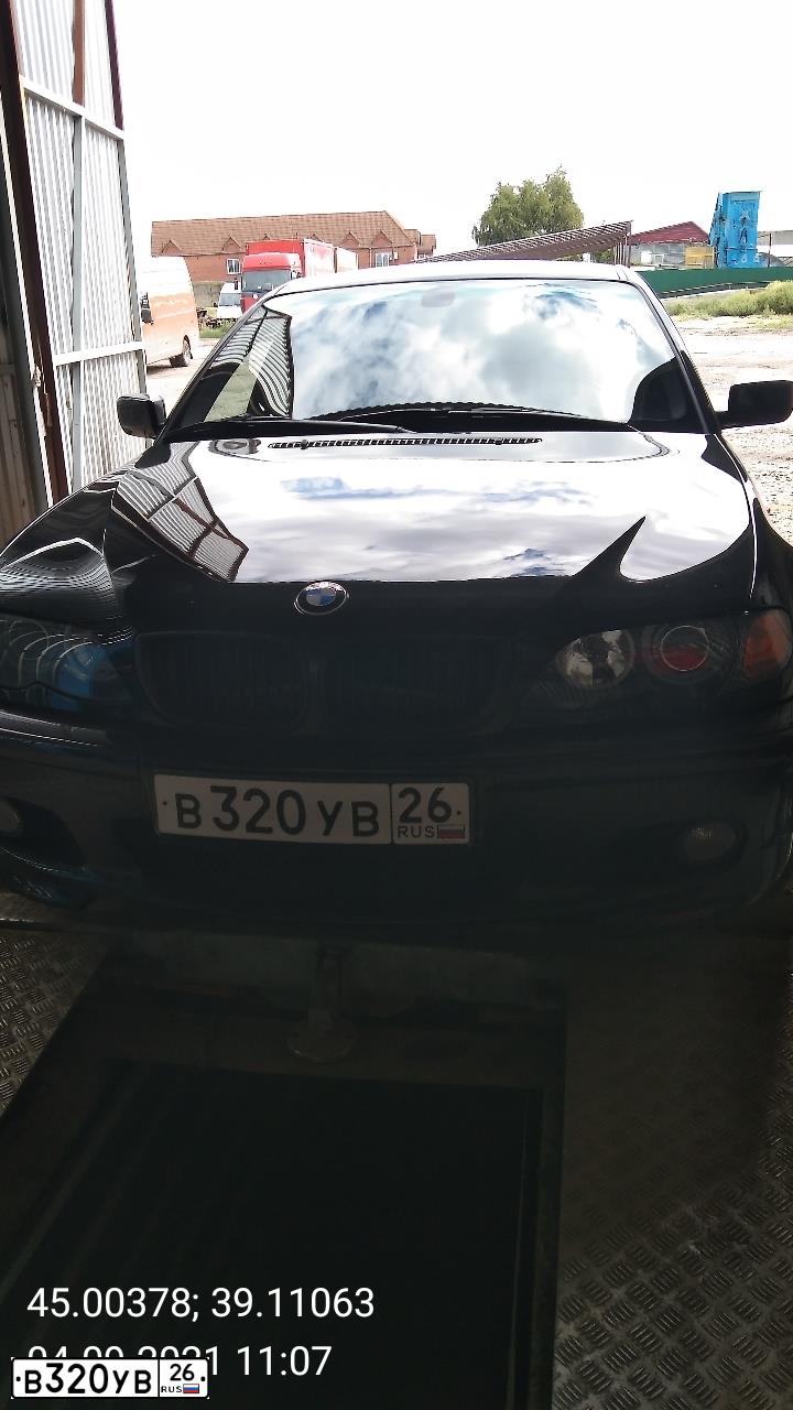Фото автомобиля BMW 320I, 1999 — госномер М474ТК193. Цвет: ЧЕРНЫЙ