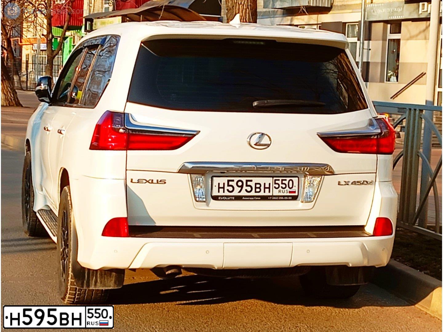 Фото автомобиля LEXUS LX, 2016 — госномер С900СН123. Цвет: Белый