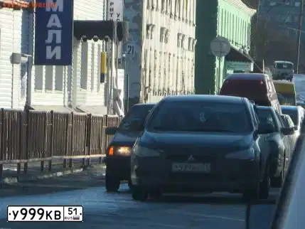 Фото автомобиля AUDI Q3, 2015 — госномер В412ХУ147. Цвет: Белый