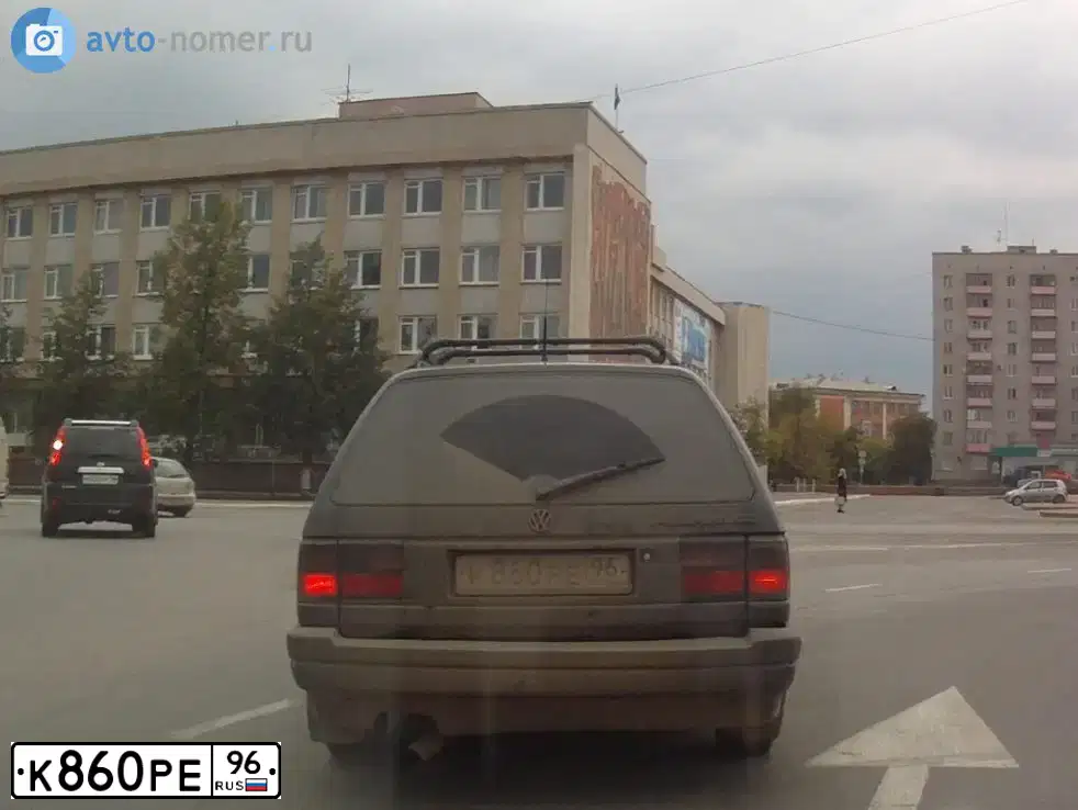 Фото автомобиля VOLKSWAGEN PASSAT, 1992 — госномер К860РЕ96. Цвет: ЧЕРНЫЙ