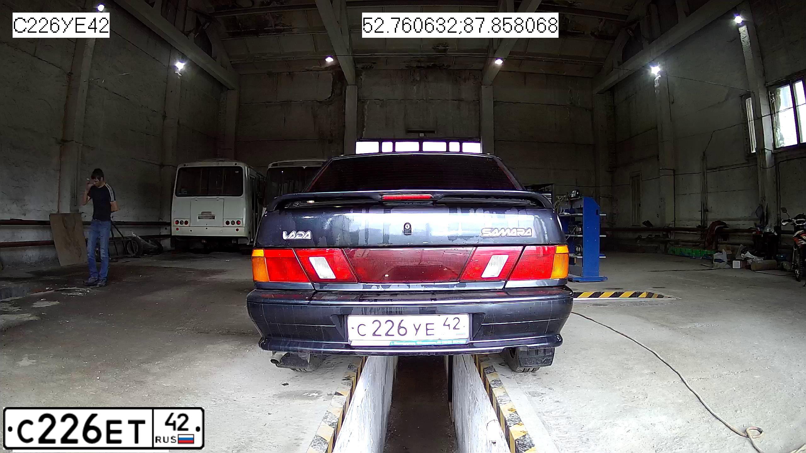 Фото автомобиля LADA 2115, 2009 — госномер Т350РВ142