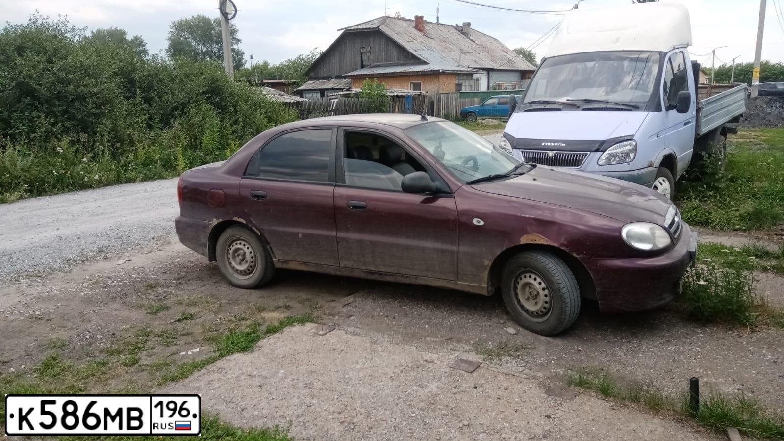 Фото автомобиля ZAZ CHANCE, 2010 — госномер К586МВ196. Цвет: ТЕМНО - КРАСНЫЙ