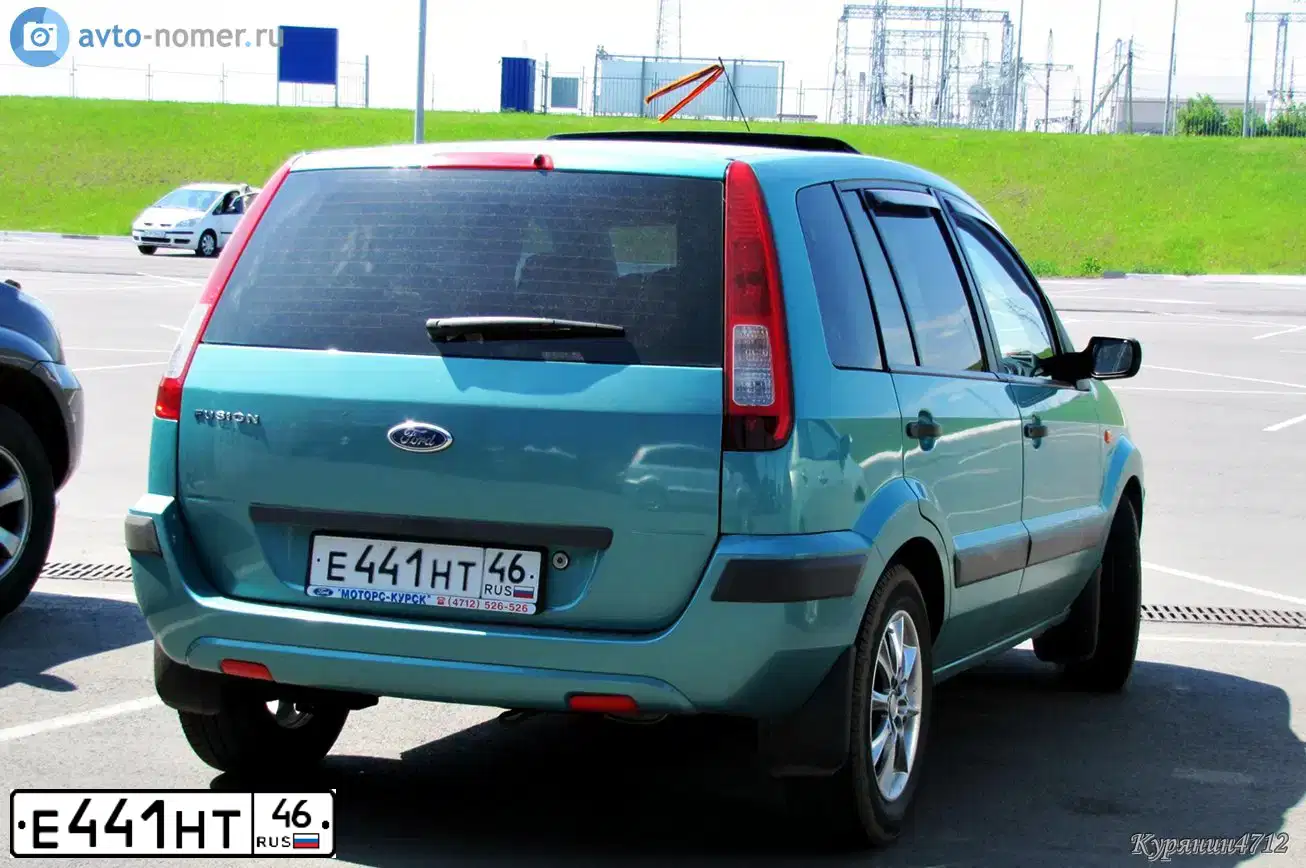 Фото автомобиля FORD FUSION, 2006 — госномер Е441НТ46. Цвет: ТЕМНО-ЗЕЛЕНЫЙ