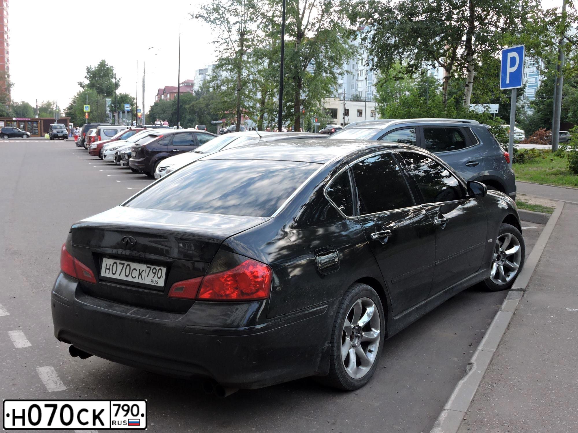 Фото автомобиля INFINITI M, 2008 — госномер А555АО40. Цвет: ЧЕРНЫЙ