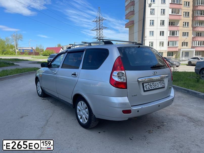 Фото автомобиля LADA 2171 PRIORA, 2010 — госномер О316УС06. Цвет: СВЕТЛО-СЕРЕБРИСТЫЙ МЕТАЛЛ