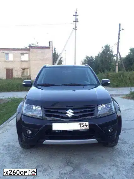 Фото автомобиля SUZUKI /GRAND/ VITARA, 2013 — госномер Х260ОР154. Цвет: ЧЕРНЫЙ