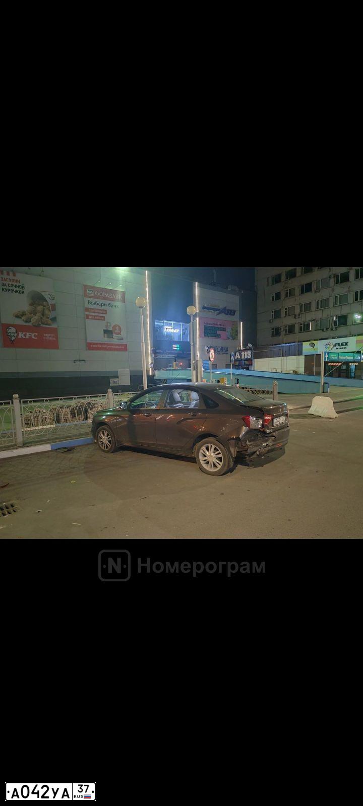 Фото автомобиля LADA VESTA, 2017 — госномер А042УА37. Цвет: Коричневый