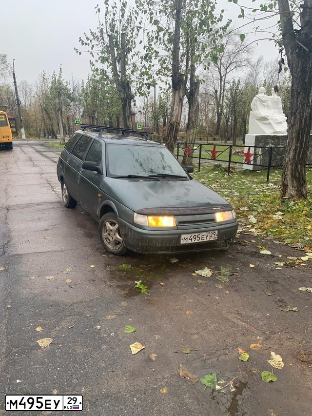 Фото автомобиля LADA 2111 LADA, 2007 — госномер М495ЕУ29. Цвет: СЕРО-СИНЕ-ЗЕЛЕНЫЙ