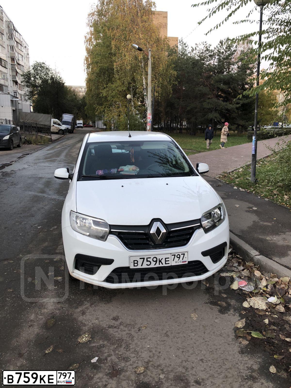 Фото автомобиля RENAULT LOGAN, 2020 — госномер У443РР716. Цвет: Белый