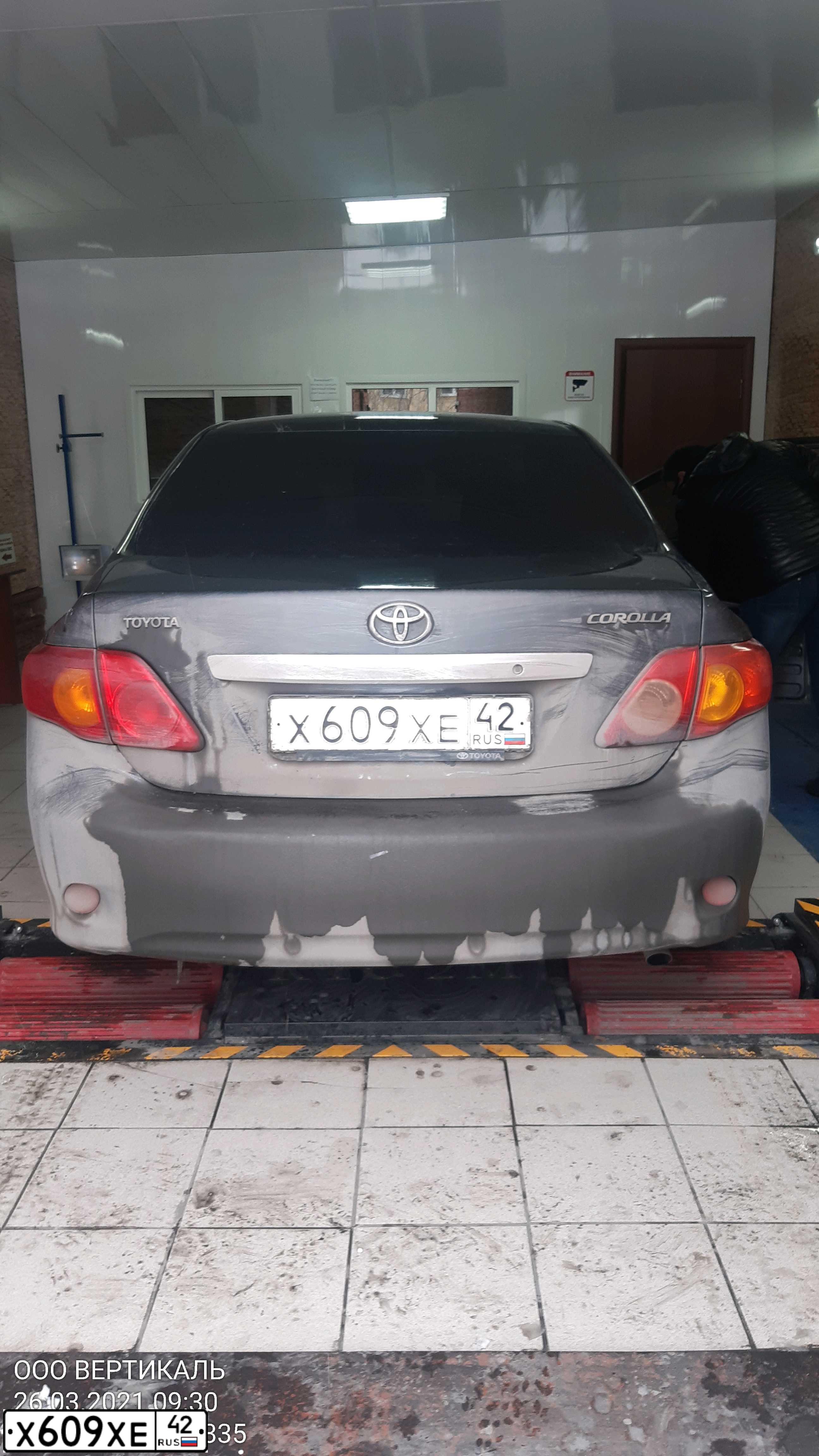 Фото автомобиля TOYOTA COROLLA, 2008 — госномер Х609ХЕ42. Цвет: СЕРЫЙ