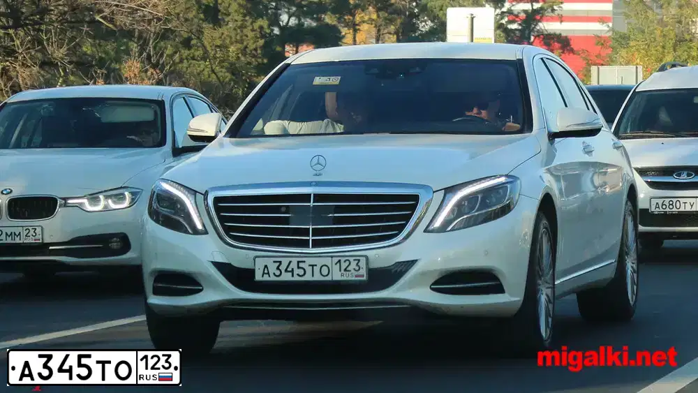 Фото автомобиля MERCEDES S-KLASSE, 2014 — госномер А864АА23. Цвет: Белый