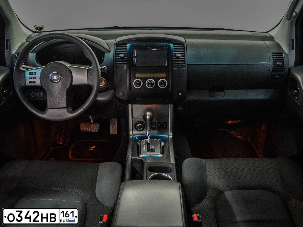 Фото автомобиля NISSAN PATHFINDER, 2010 — госномер Н366КХ193. Цвет: ЧЕРНЫЙ