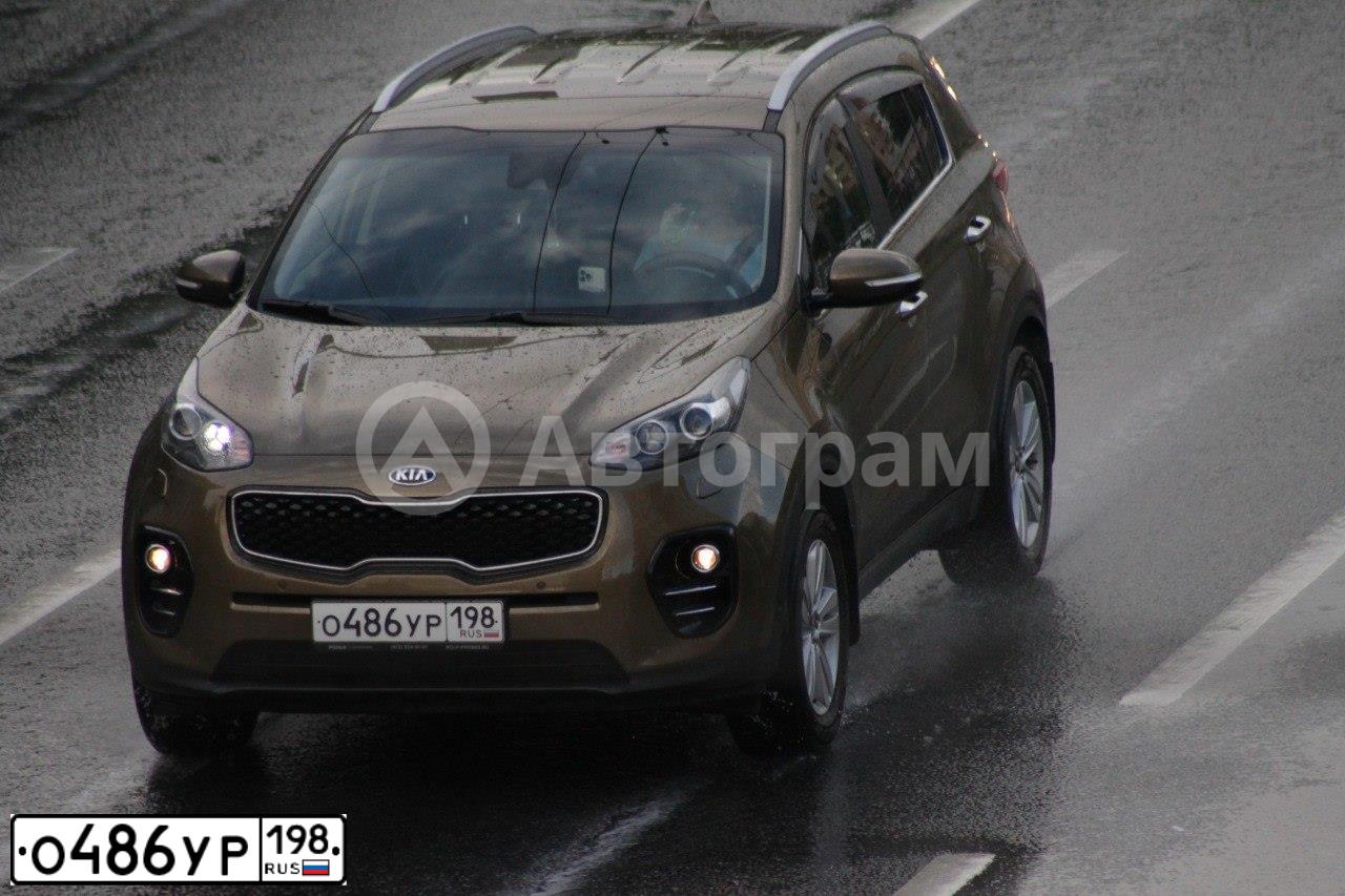 Фото автомобиля KIA SPORTAGE, 2016 — госномер О486УР198. Цвет: ЖЕЛТО-ЗЕЛЕНЫЙ