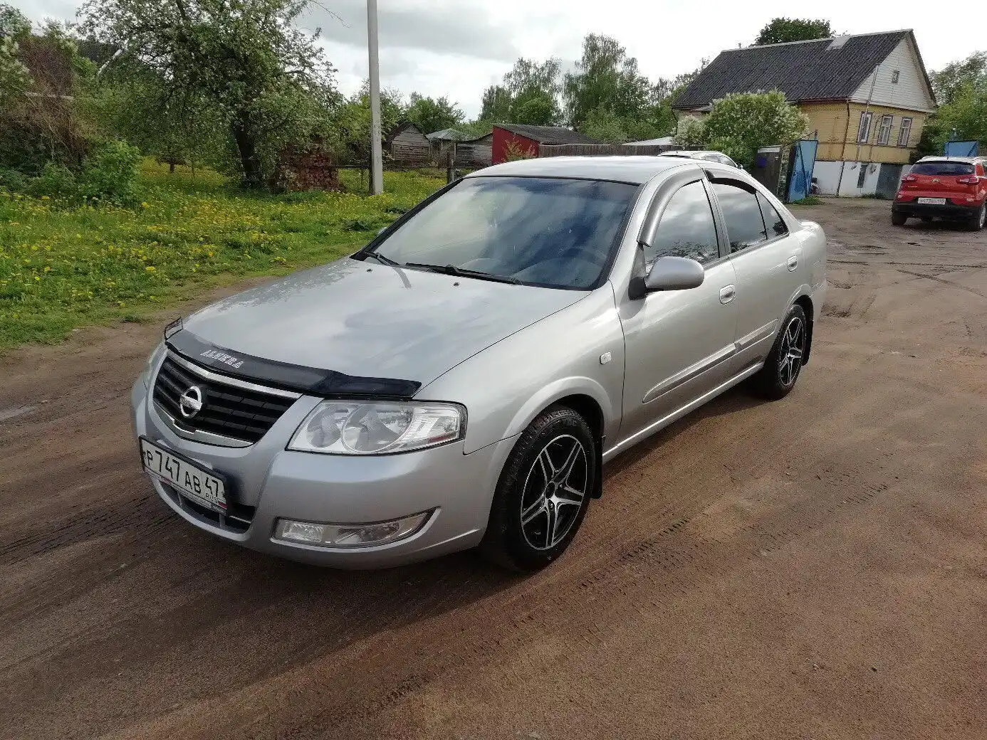 Фото автомобиля NISSAN ALMERA, 2008 — госномер Х259УК60. Цвет: Серебристый