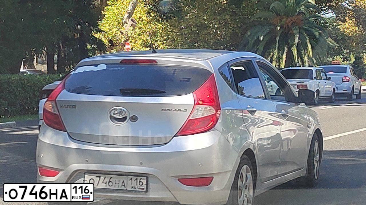 Фото автомобиля HYUNDAI SOLARIS, 2011 — госномер О746НА116. Цвет: СЕРЕБРИСТЫЙ