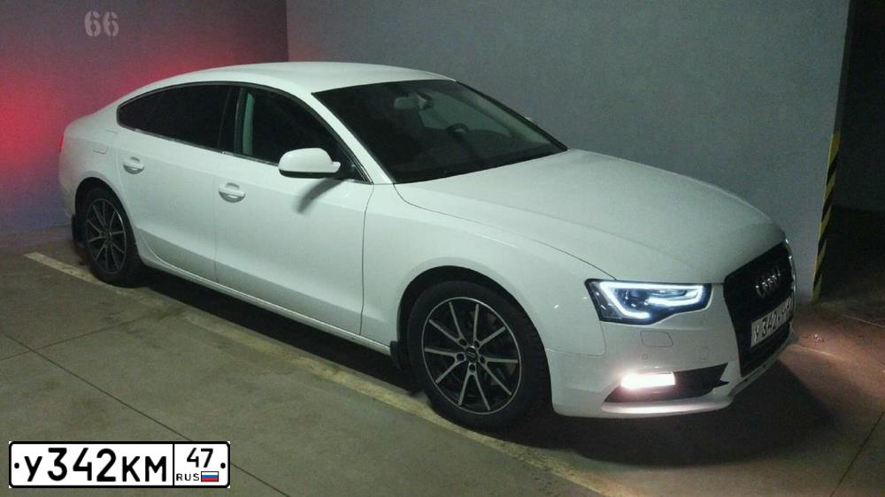 Фото автомобиля VOLKSWAGEN PASSAT, 2011 — госномер О676ОУ178. Цвет: ЧЕРНЫЙ