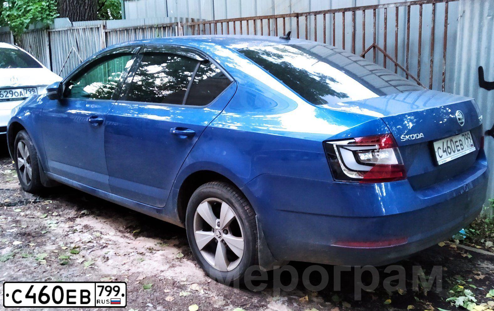 Фото автомобиля SKODA OCTAVIA, 2018 — госномер С460ЕВ799. Цвет: ЯРКО-СИНИЙ