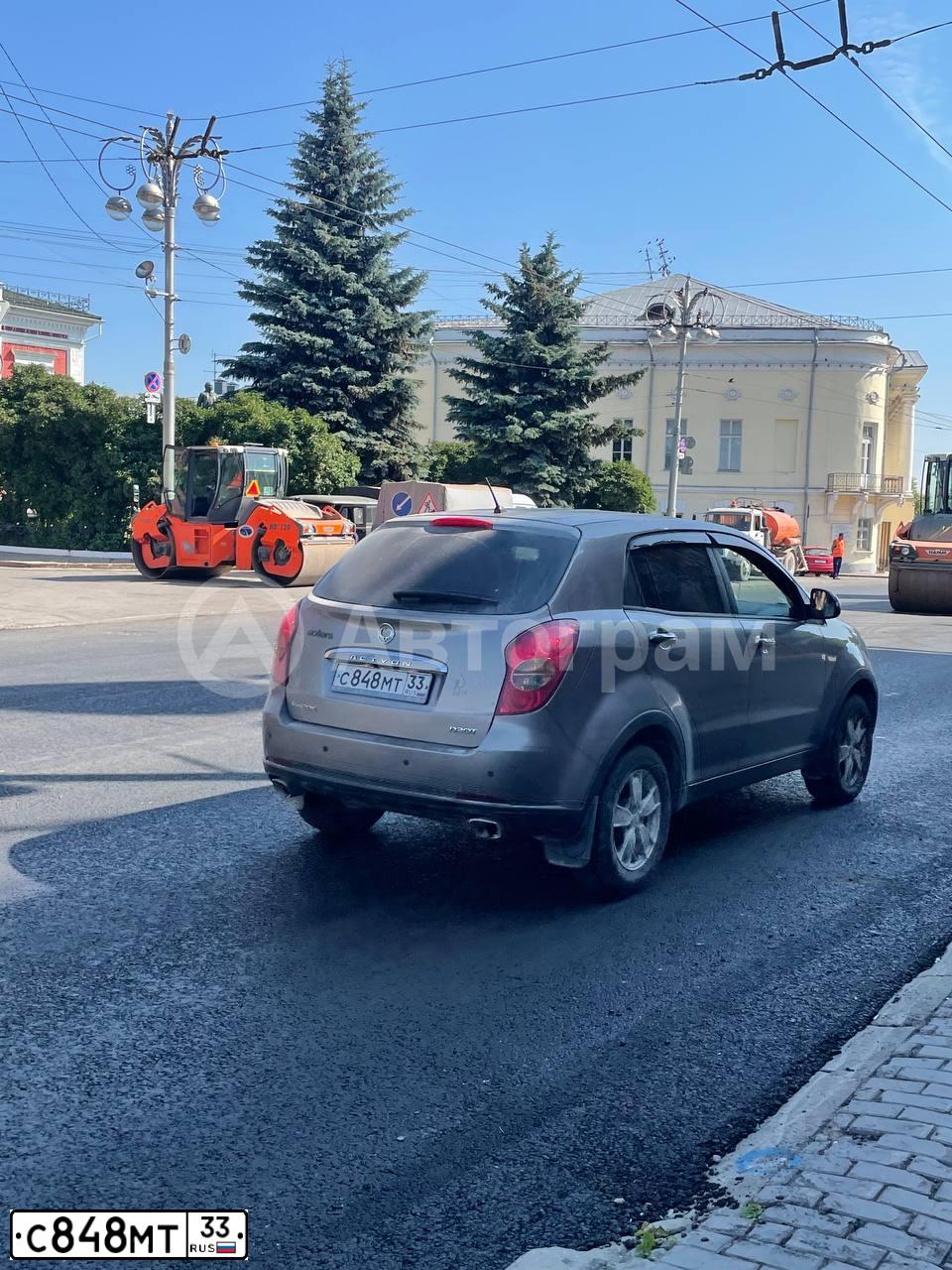 Фото автомобиля SSANGYONG ACTYON, 2011 — госномер С848МТ33. Цвет: СЕРЫЙ