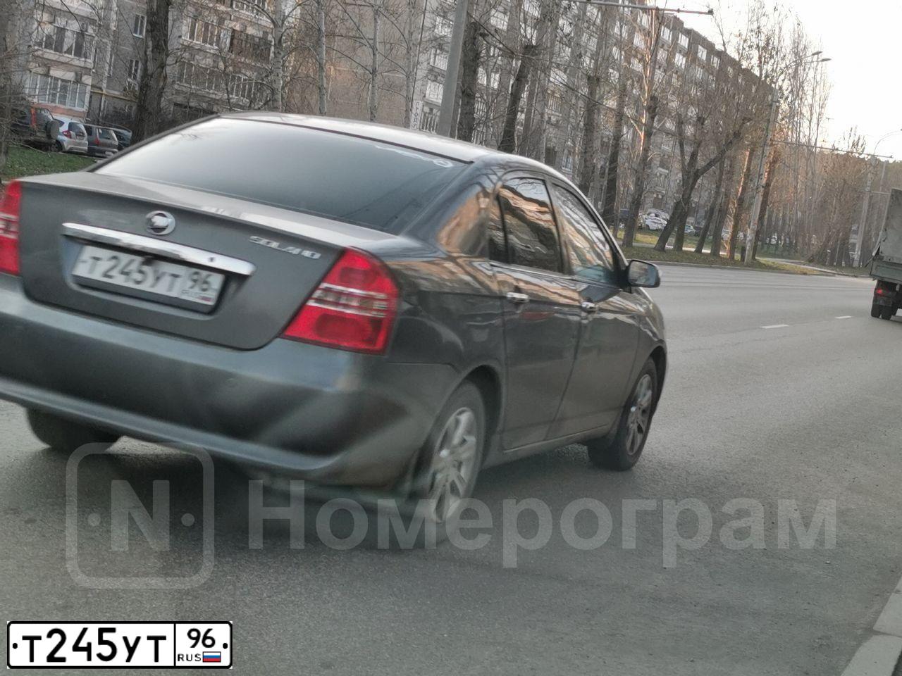 Фото автомобиля LIFAN SOLANO, 2012 — госномер Т245УТ96. Цвет: Серый