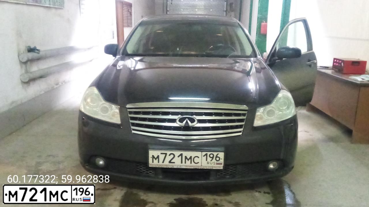 Фото автомобиля INFINITI M, 2007 — госномер У001ТЕ66. Цвет: ЧЕРНЫЙ