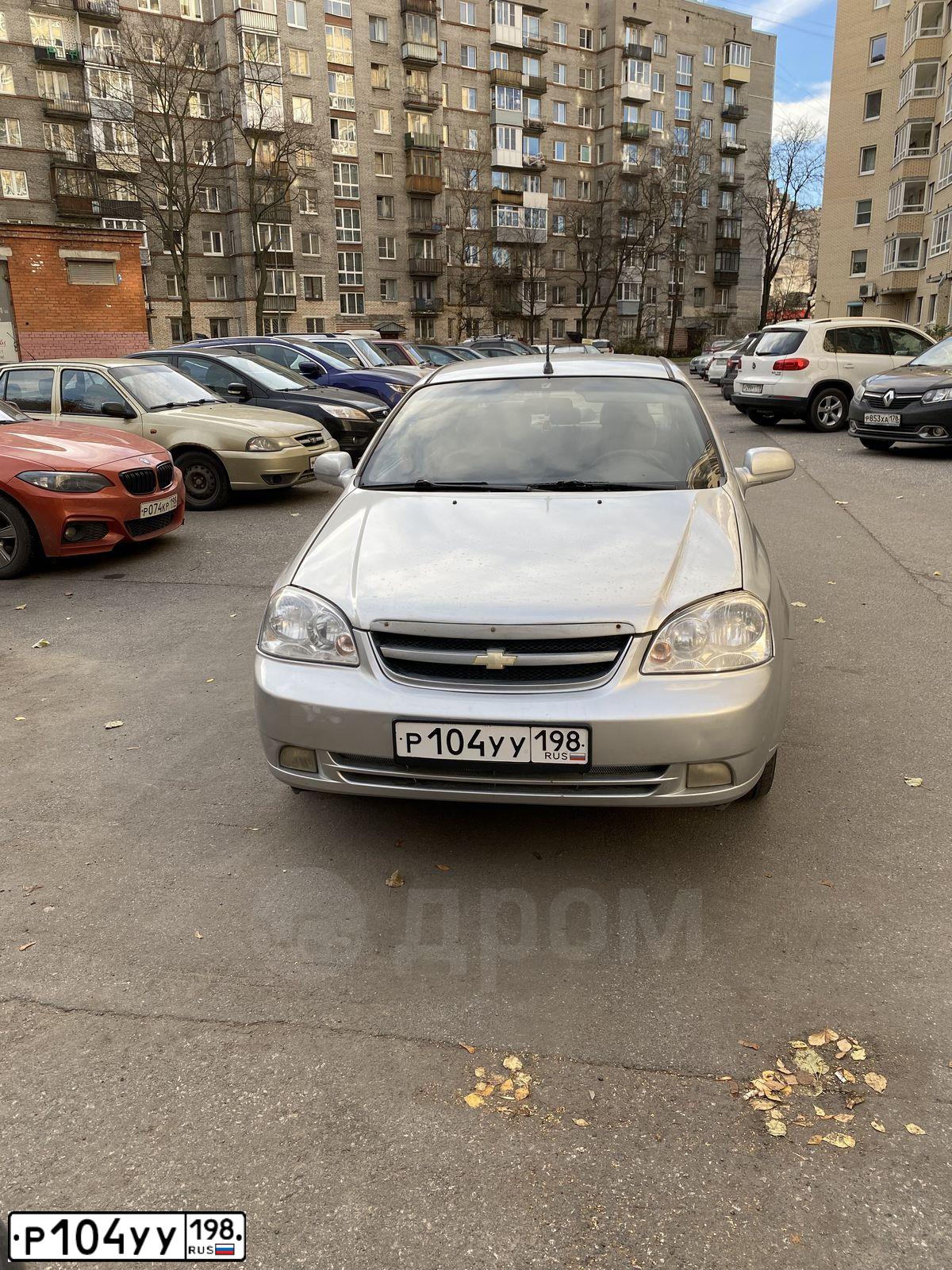 Фото автомобиля CHEVROLET LACETTI, 2012 — госномер В666КН178. Цвет: Серебристый