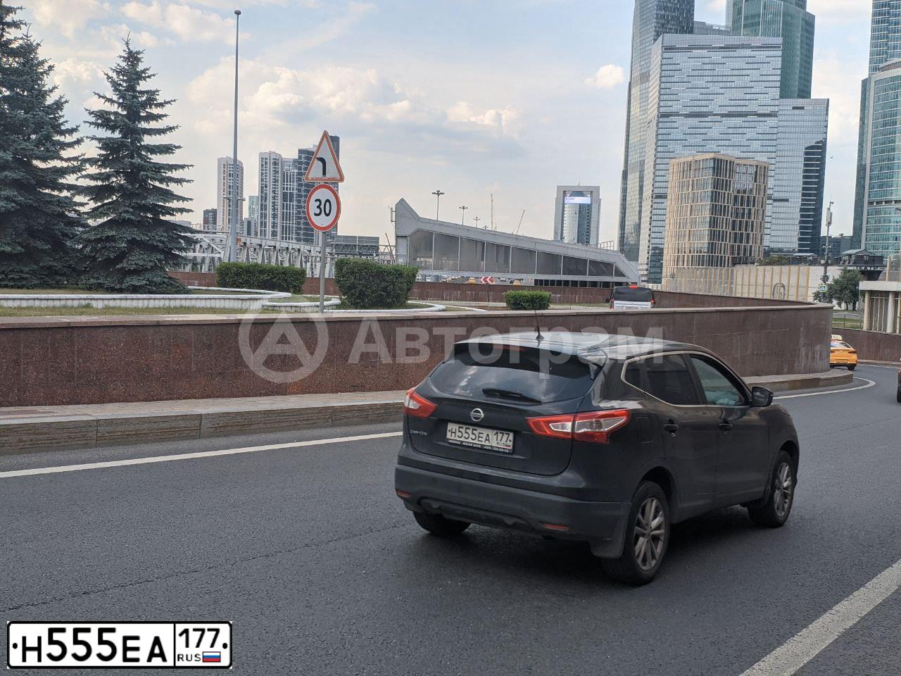 Фото автомобиля HYUNDAI TUCSON, 2005 — госномер В801УК190. Цвет: ВИШНЕВЫЙ
